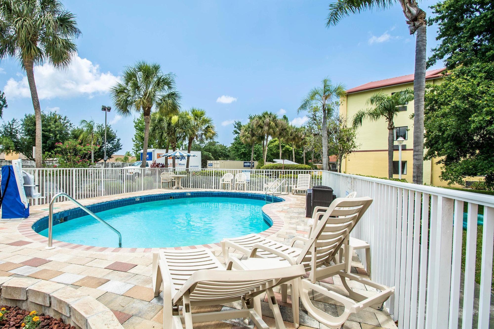 Quality Inn Sarasota I-75 Exterior photo